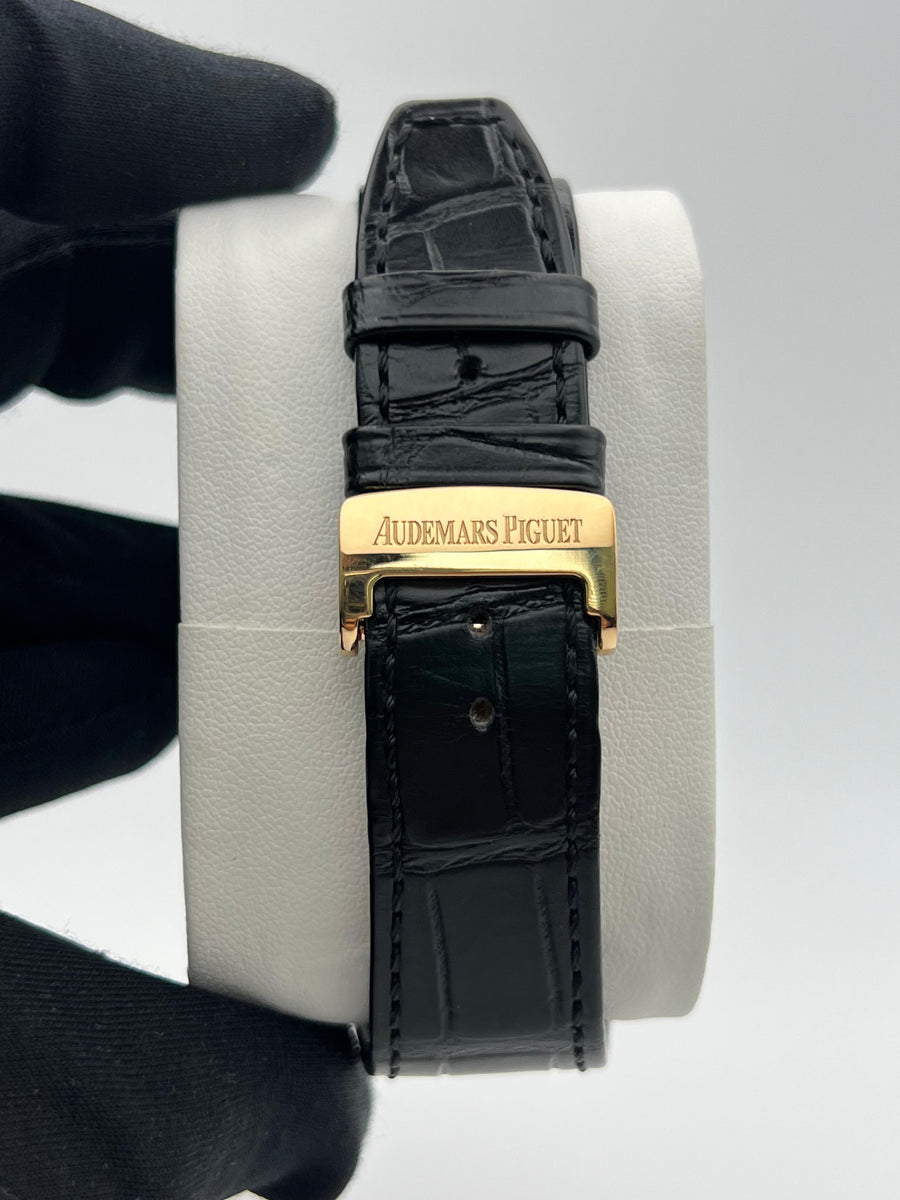 Audemars Piguet Royal Oak 18k Rose Gold 15400OR With Papers Dated 2013
