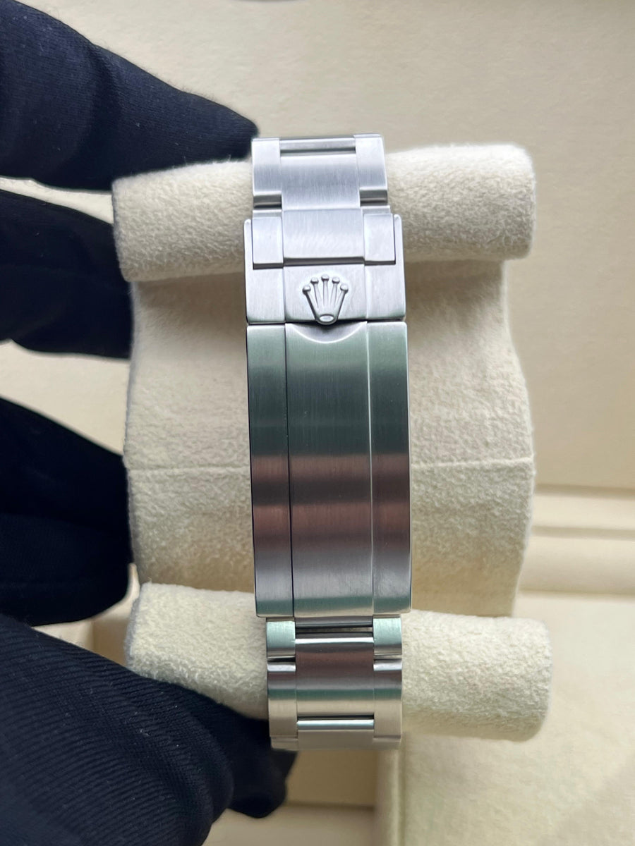 Rolex Submariner Date 116610LV “Hulk” Watch Only
