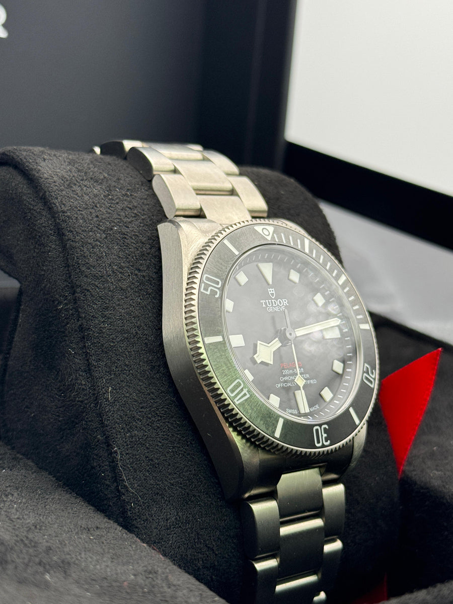 New/Unworn Tudor Pelagos 39mm 25407N Complete Set Dated 08/2025