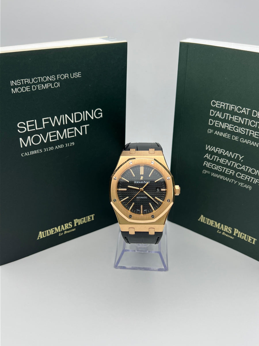 Audemars Piguet Royal Oak 18k Rose Gold 15400OR With Papers Dated 2013