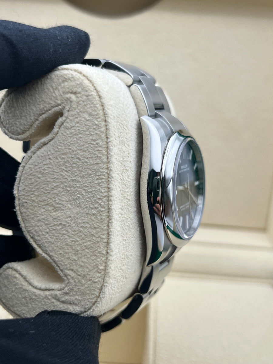 Rolex Oyster Perpetual 124200 Complete Set Dated 2022