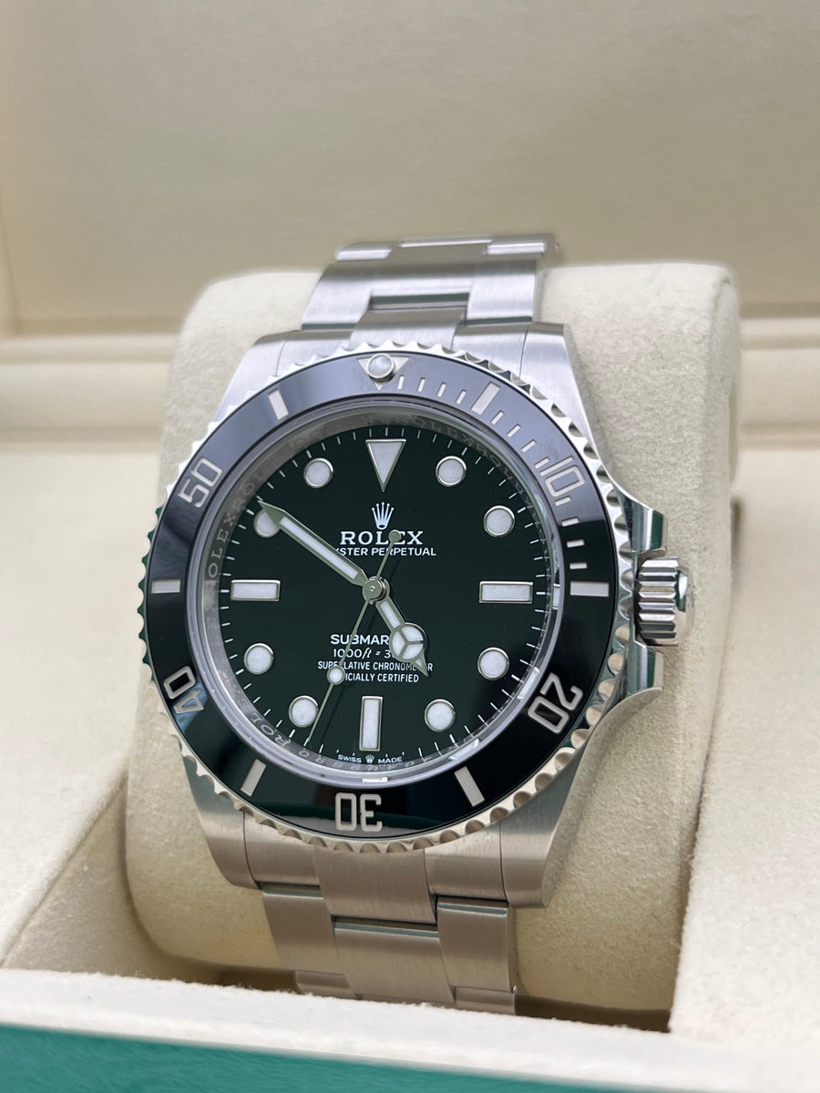New/Unworn Rolex Submariner 124060LN Complete Set Dated 05/2025
