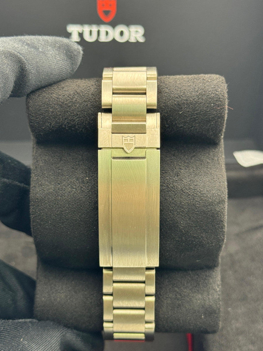 New/Unworn Tudor Pelagos 39mm 25407N Complete Set Dated 08/2025