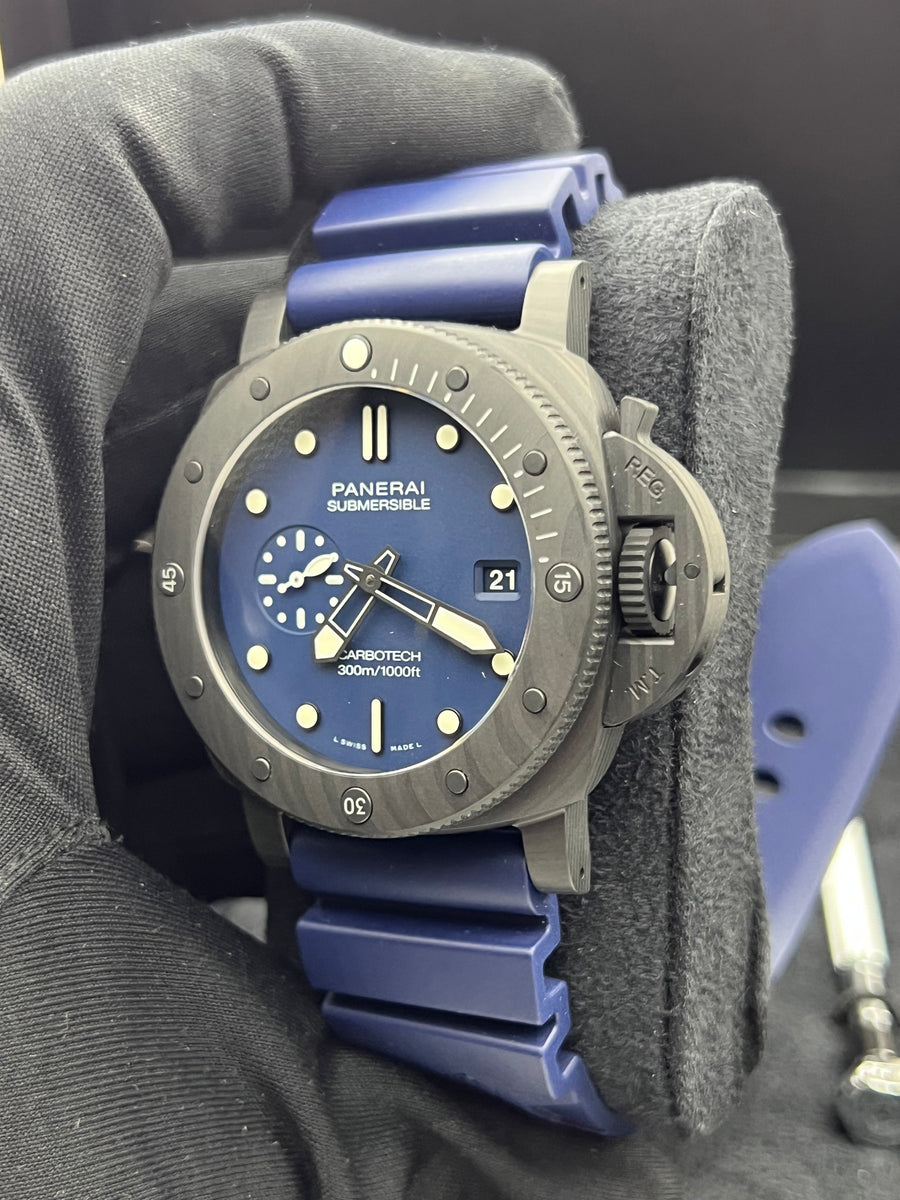 New/Unworn Panerai Submersible QuarantaQuattro Carbotech PAM01232 Complete Set