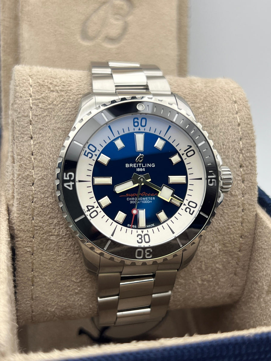 New/Unworn Breitling Superocean 44mm A17376211C1A1 Complete Set Dated 2023