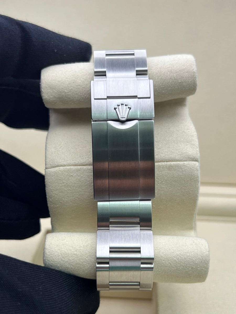 New/Unworn Rolex Explorer 224270 Complete Set Dated 07/2025