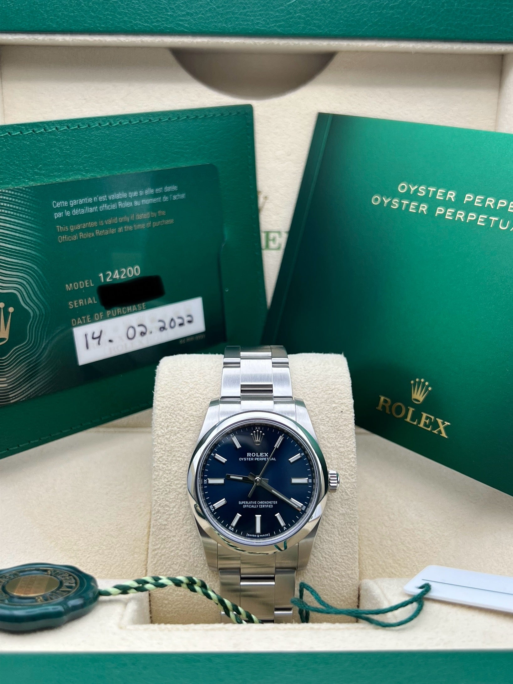 天然サファイア ルースセット 2656 Rolex Oyster Perpetual 124200 Complete Set Dated 2022 – BST Watches