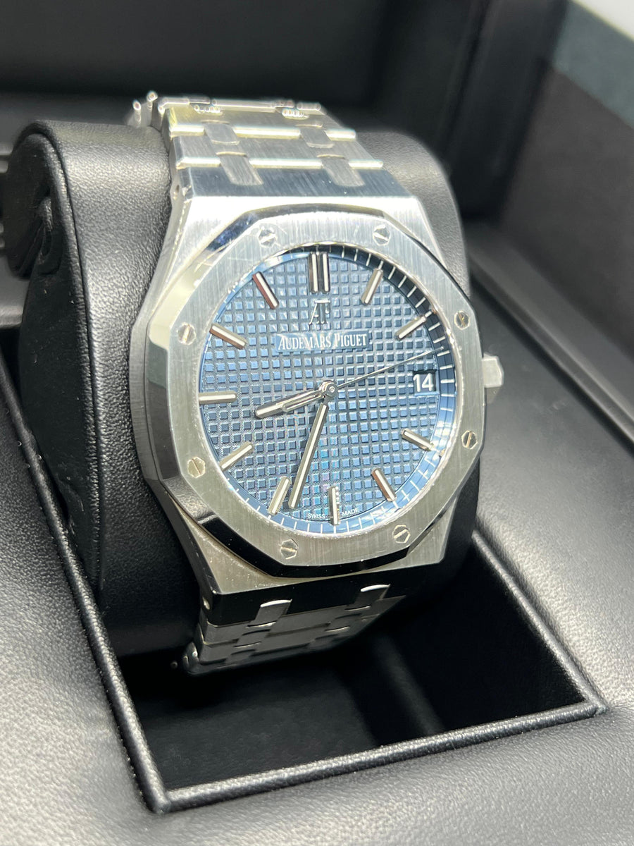 Audmars Piguet Royal Oak 15500ST.OO.1220ST.01 Complete Set Dated 2019