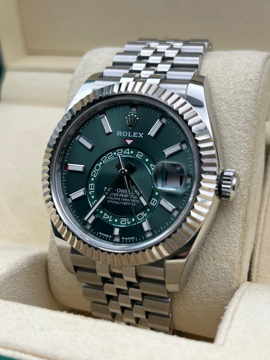 Rolex Skydweller Jubilee Green 336934 Complete Set 04/2024