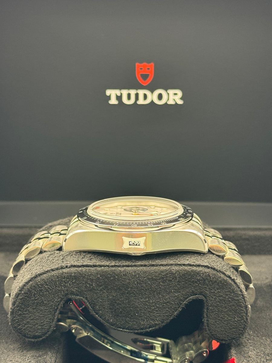 New/Unworn Tudor Blackbay Chronograph White Jubilee 79360N Dated 11/2025