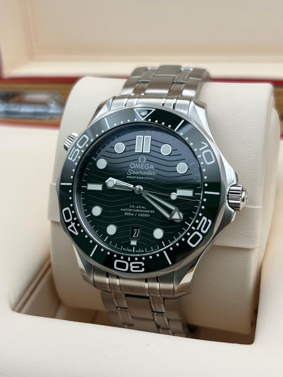New/Unworn Omega Seamaster Ref# 210.30.42.20.10.001 Complete set Dated 2023