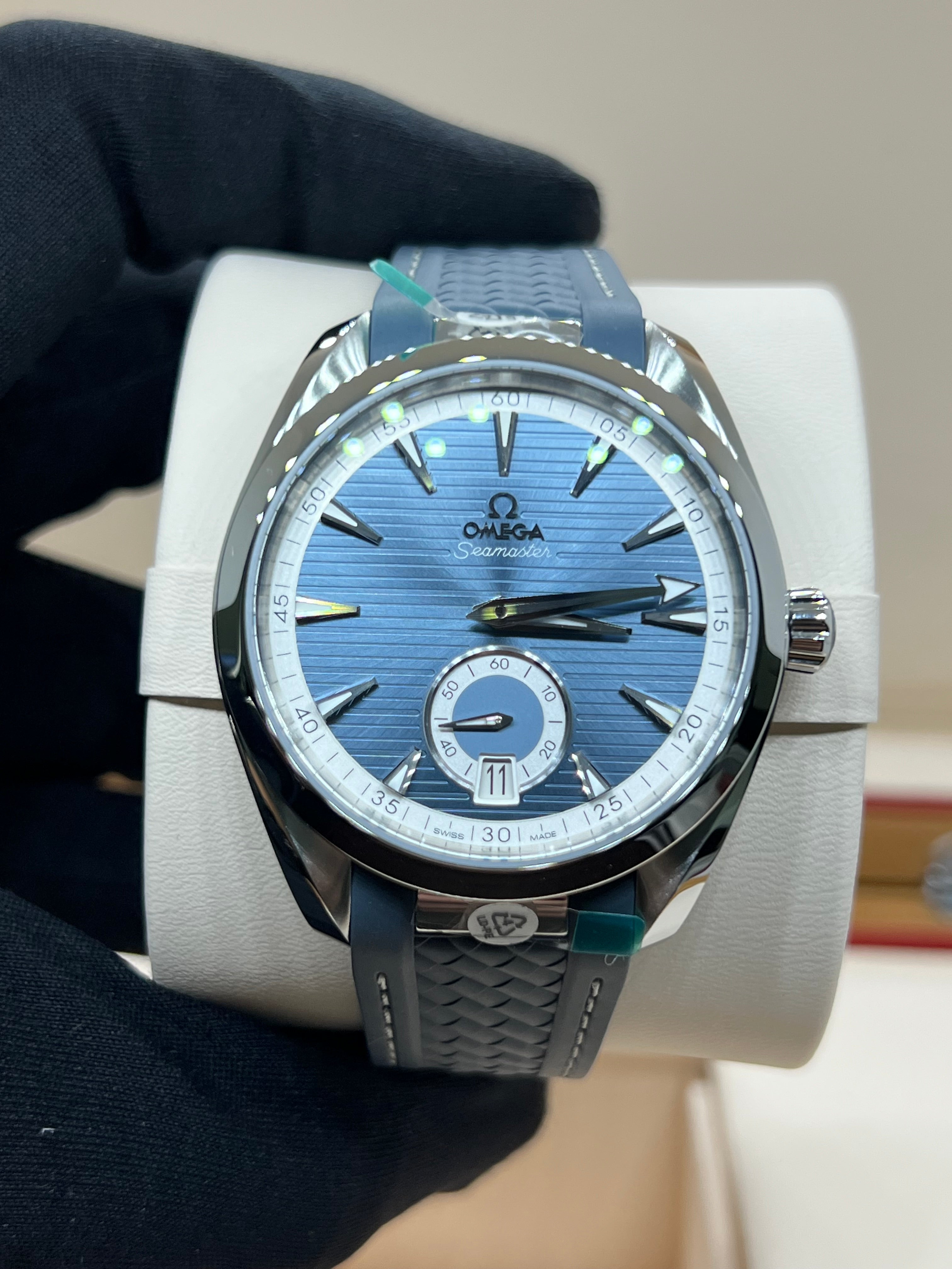 New Unworn Omega Seamaster Aqua Terra 220.12.41.21.03.005 Complete