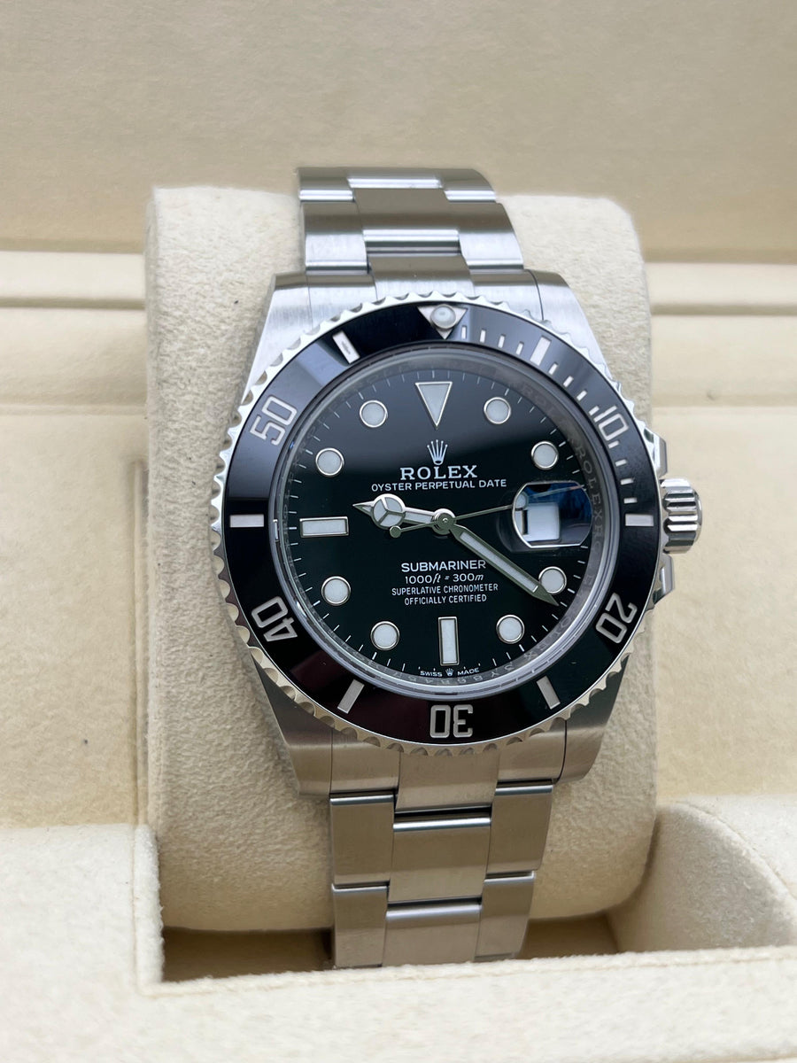 Rolex Submariner Date 126610LN Complete Set Dated 2022