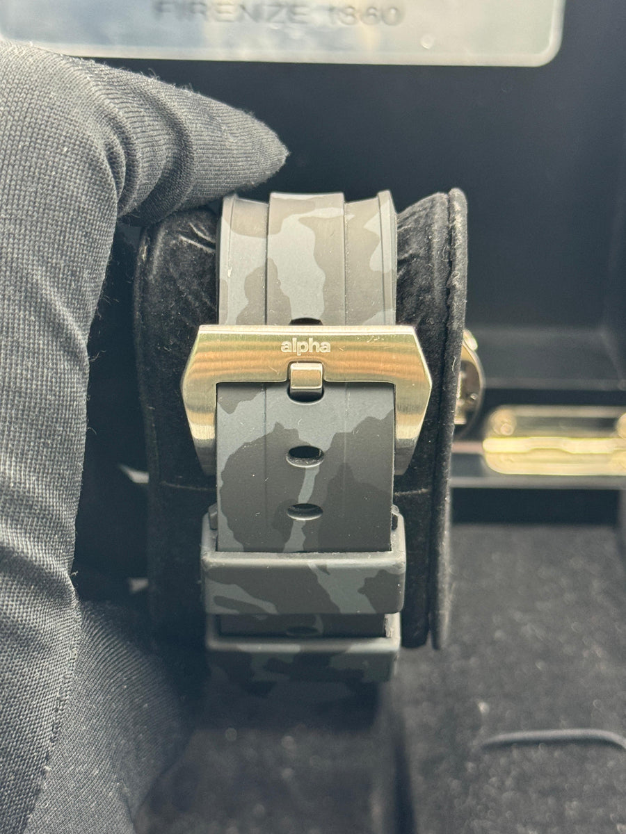 Panerai Luminor Submersible PAM00024 With Box Only