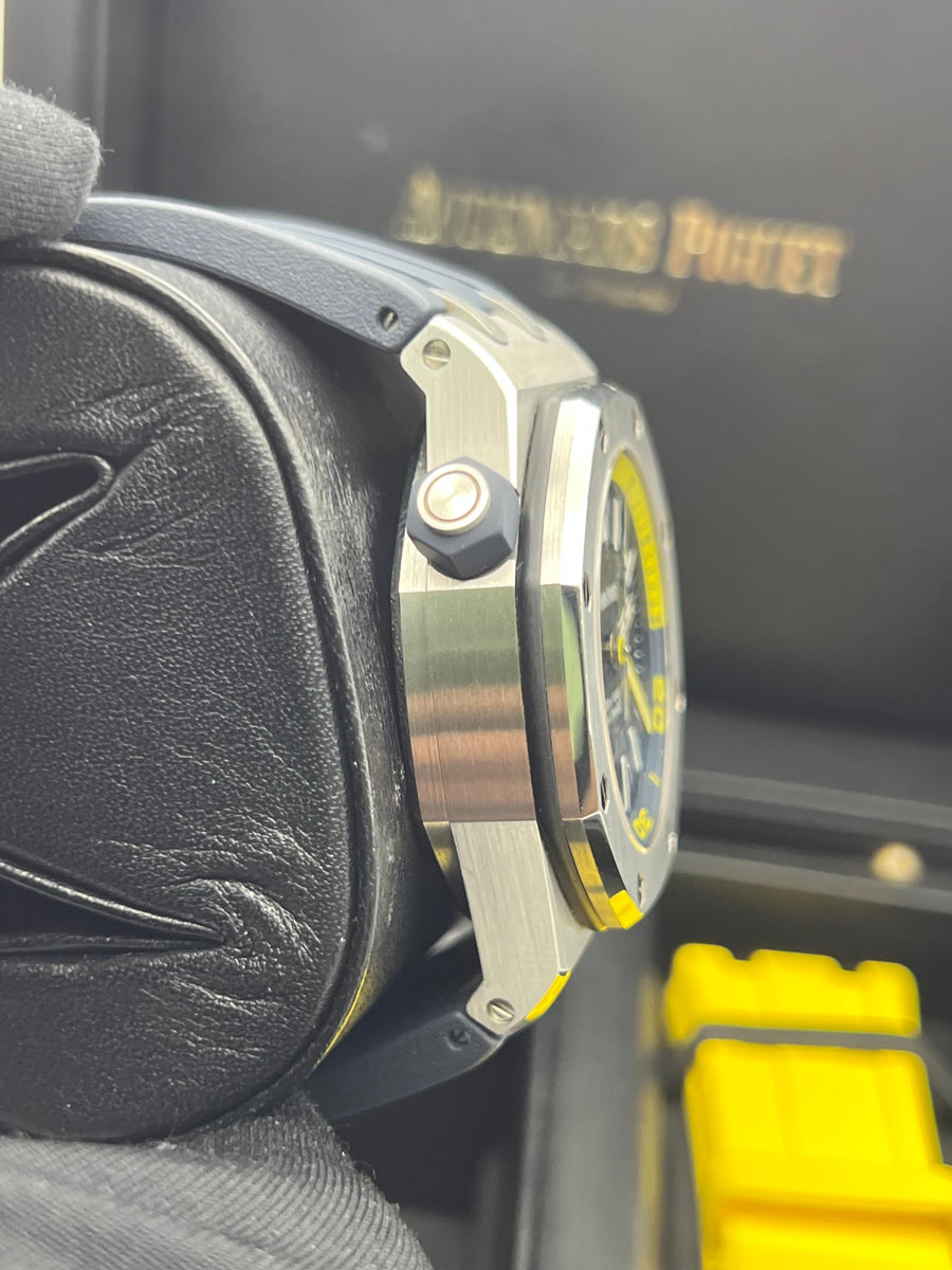Audemars Piguet Royal Oak Offshore Diver 15710ST.OO.A027CA.01 Complete Set Dated 2019