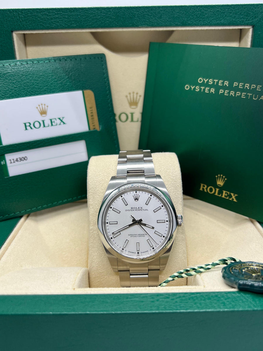 Rolex Oyster Perpetual 114300 Complete Set Dated 2020