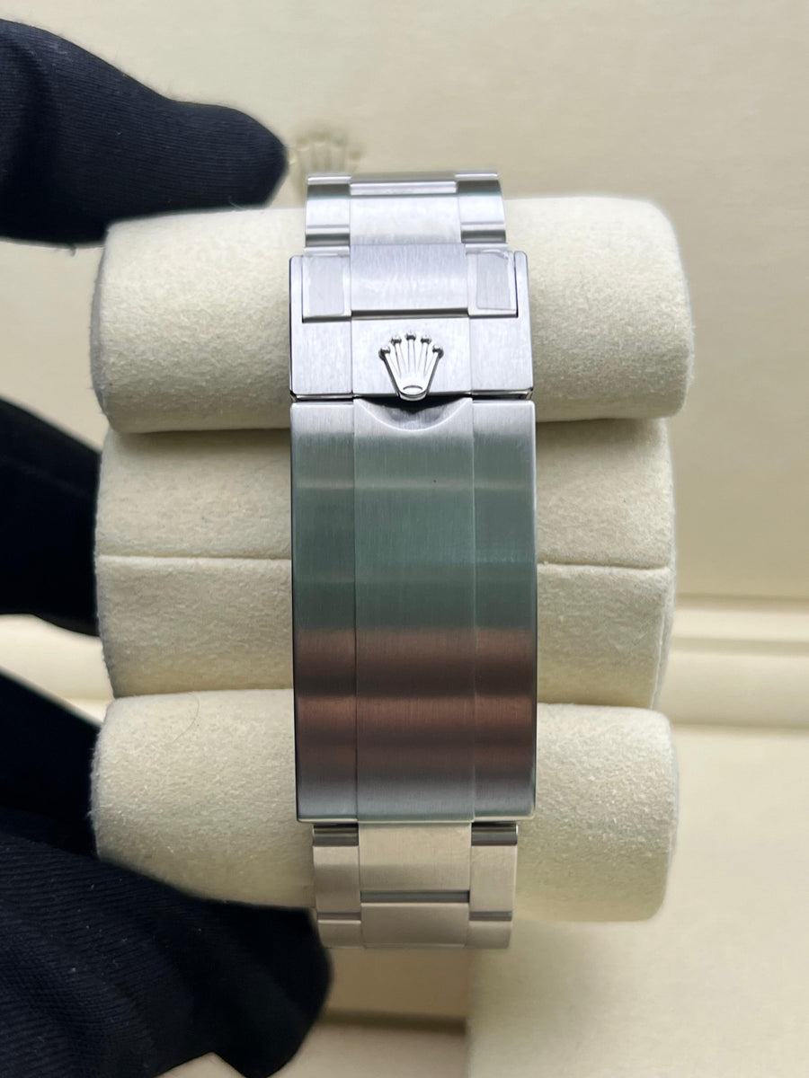 New/Unworn Rolex Submariner 124060LN Complete Set Dated 05/2025