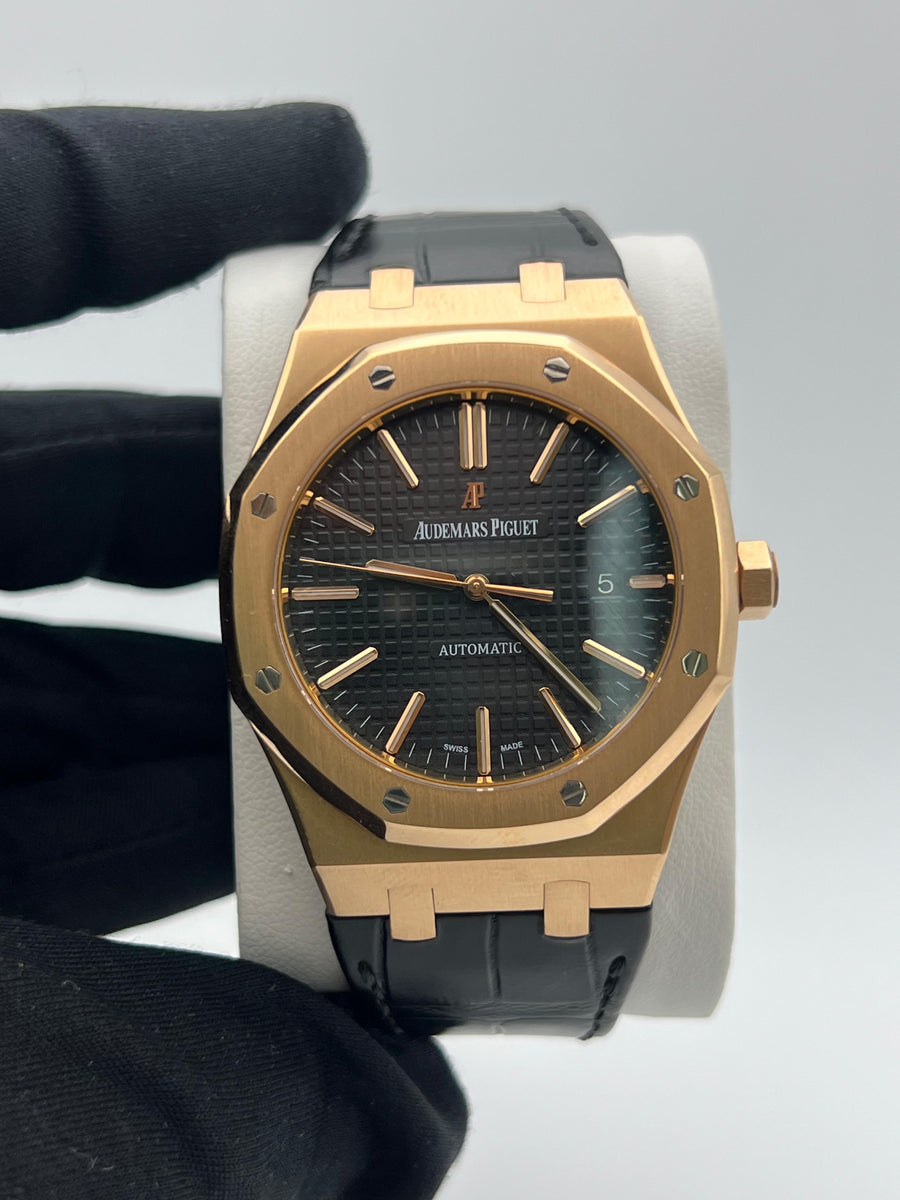 Audemars Piguet Royal Oak 18k Rose Gold 15400OR With Papers Dated 2013