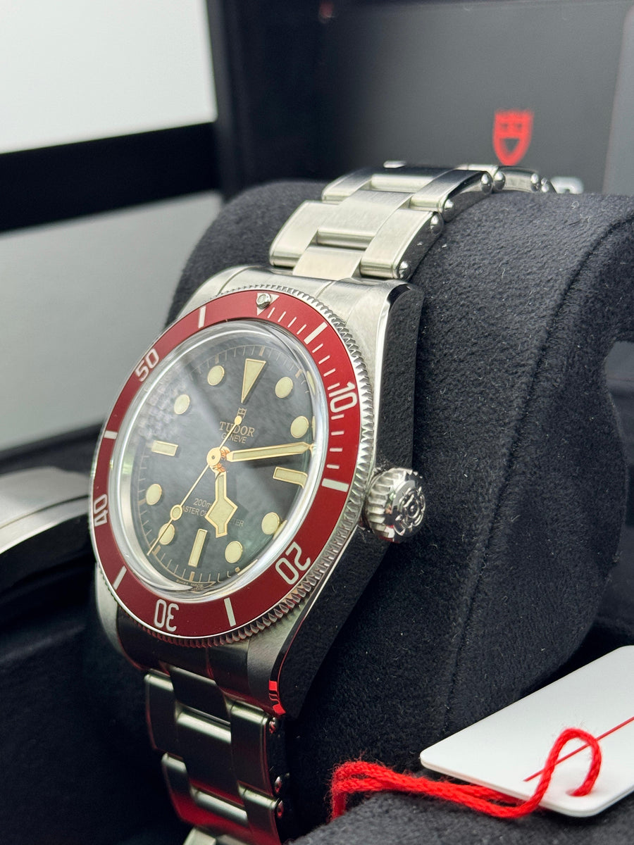 Like New Tudor Blackbay 7941A1A0RU Complete Set Dated 2023 + OEM Rubber Strap And Clasp