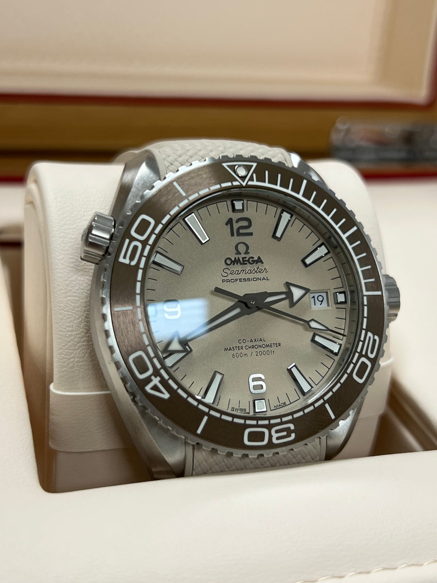 New/Unworn Omega Seamaster Planet Ocean 44mm 600M 215.32.44.21.09.001 Complete Set Dated 2025