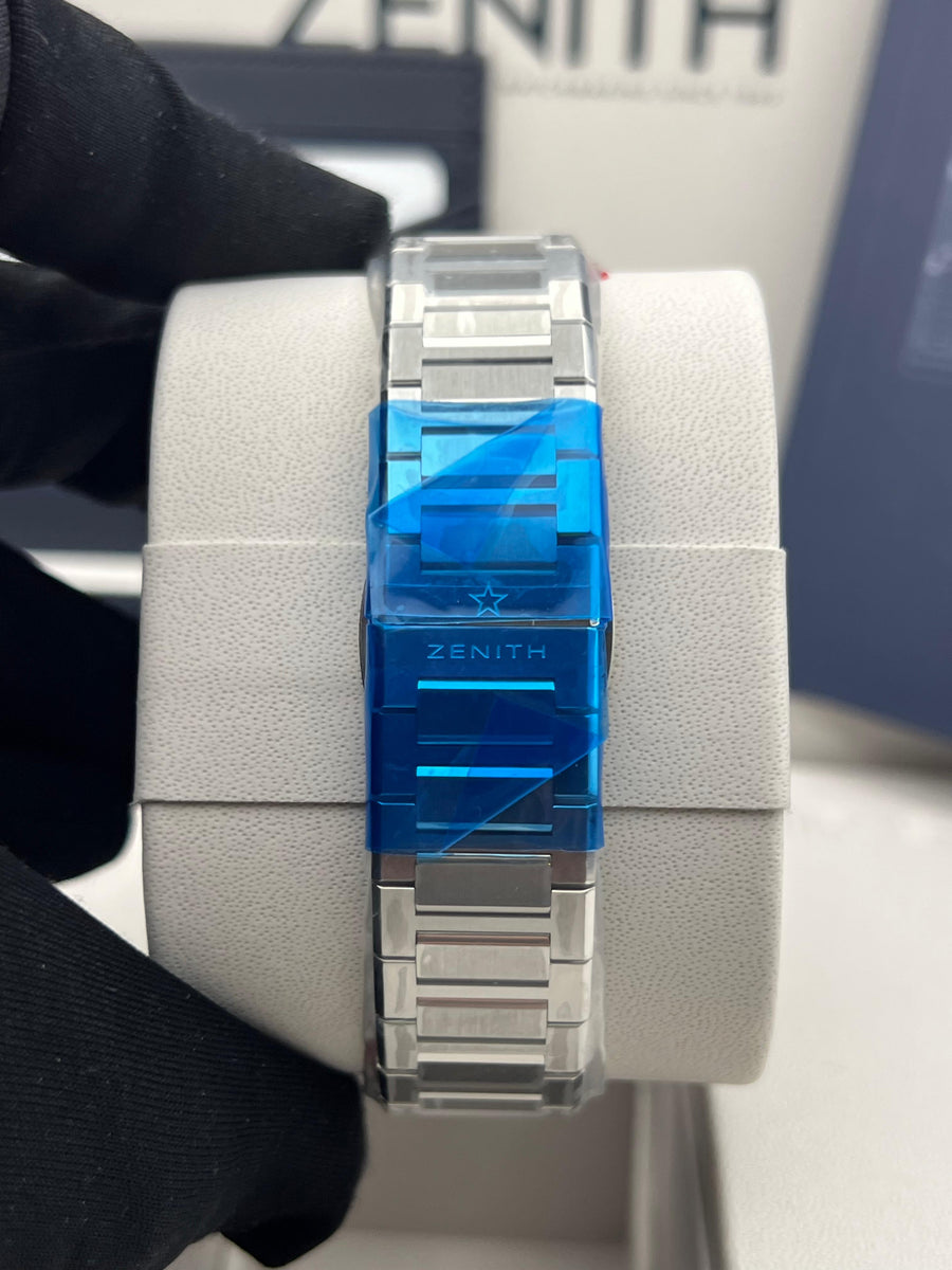 New/Unworn Zenith Defy Skyline 03.9300.3620/02.i001 Complete Set Dated 2025