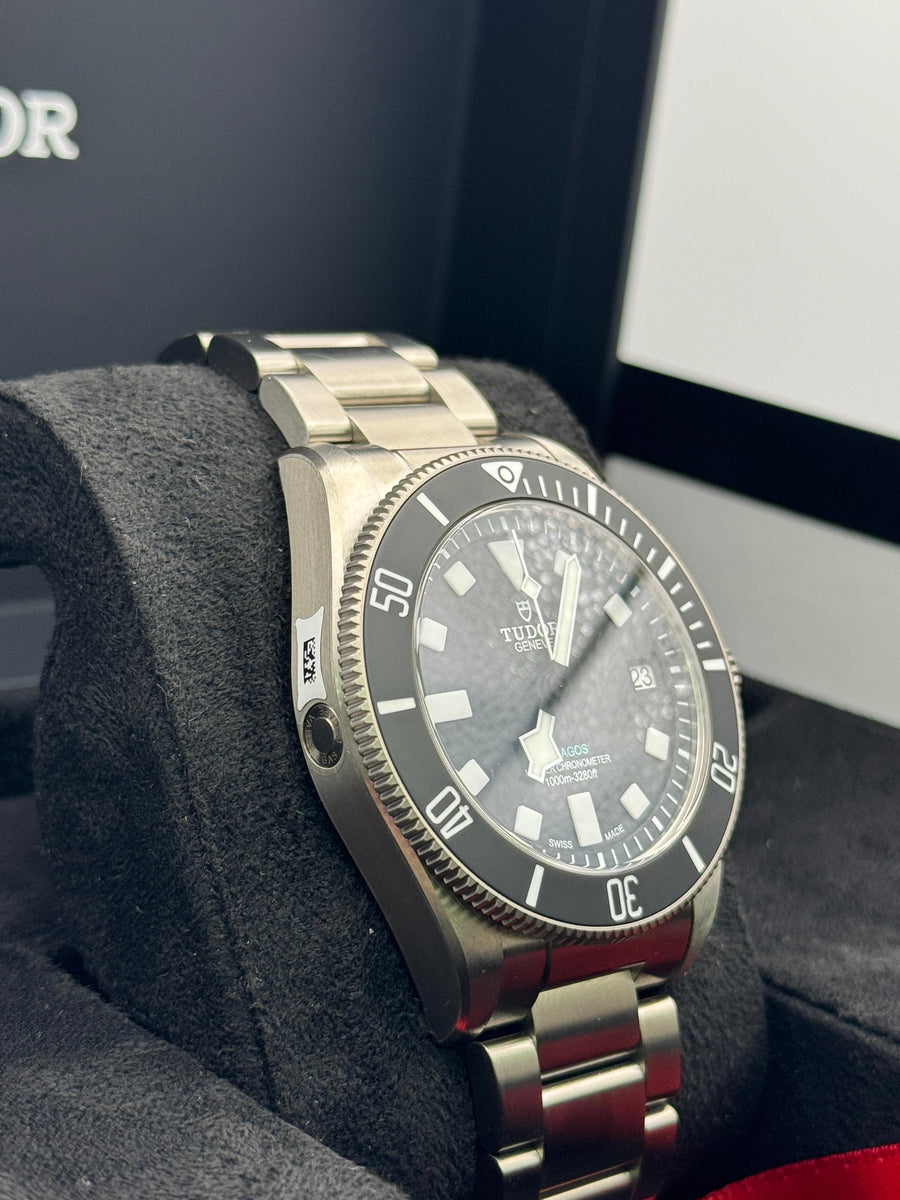 New/Unworn Tudor Pelagos Ultra 2543C1A7NU Complete Set Dated 11/2025