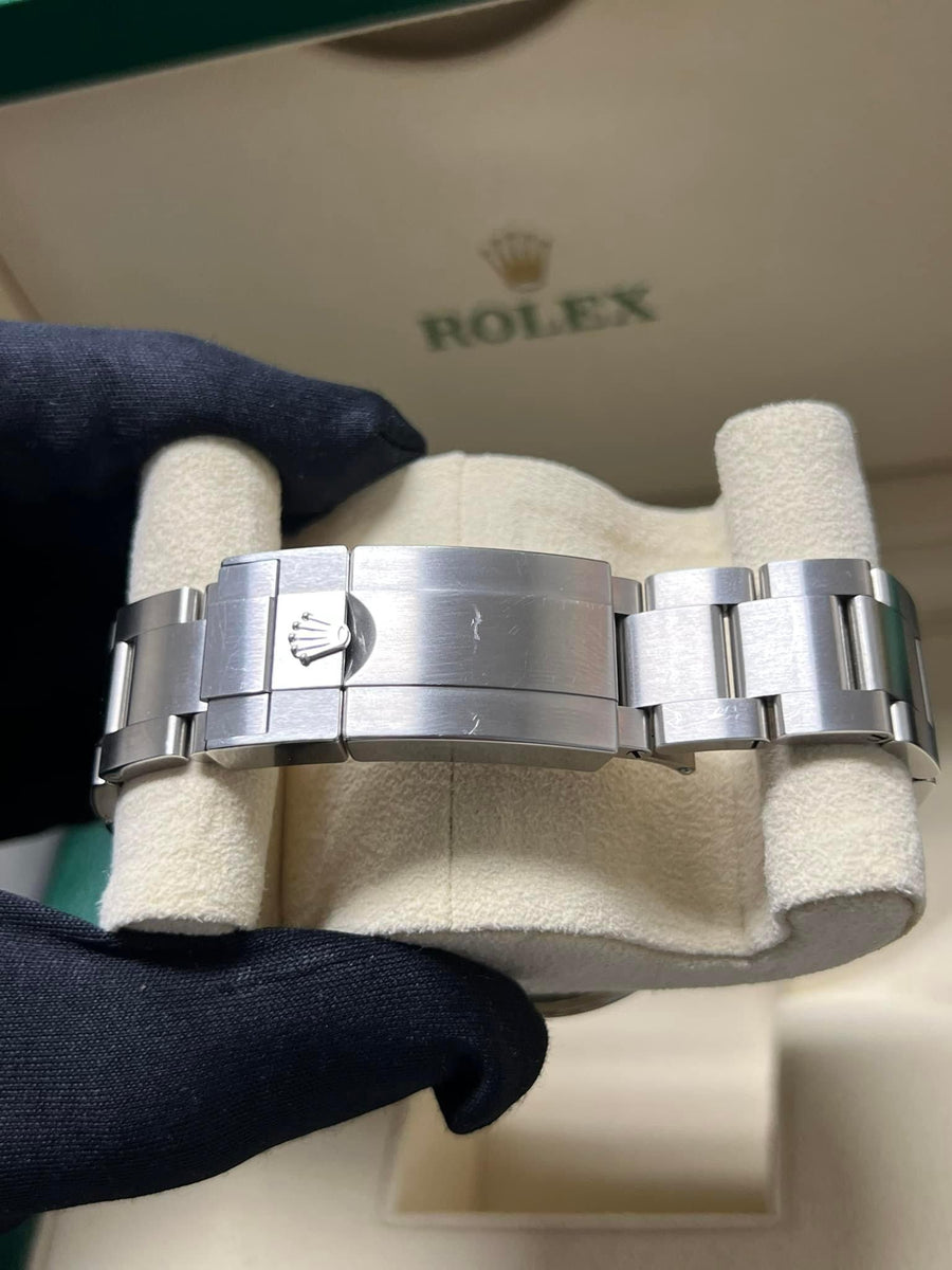New/Unworn Rolex Explorer II 226570 complete set