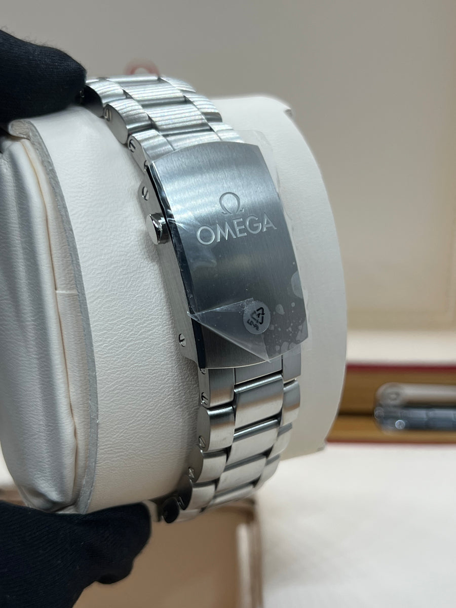 New/Unworn Omega Planet Ocean 39.5mm 215.30.40.20.03.001 Complete Set Dated 2024