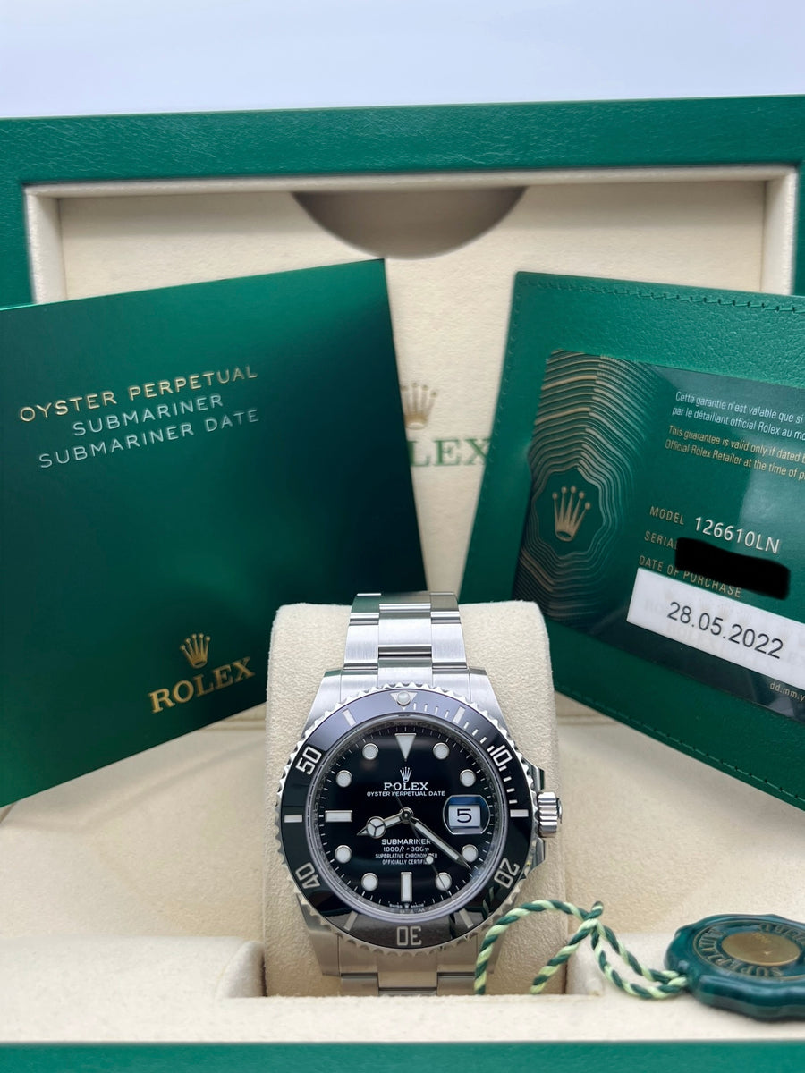 Rolex Submariner Date 126610LN Complete Set Dated 2022