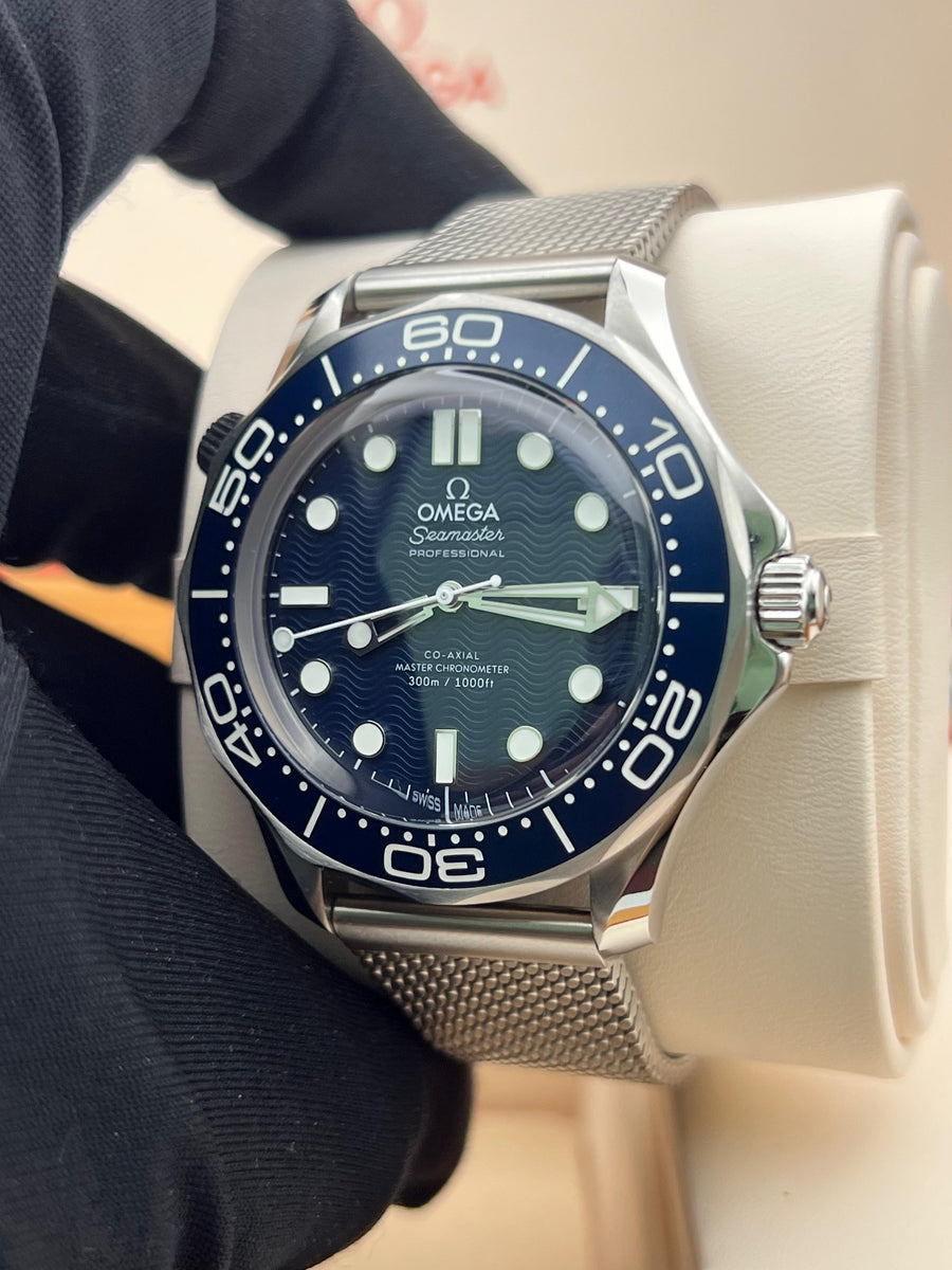 Omega Seamaster Professional James Bond 007 60th Anniversary 210.30.42.20.03.002 Complete Set Dated 2024