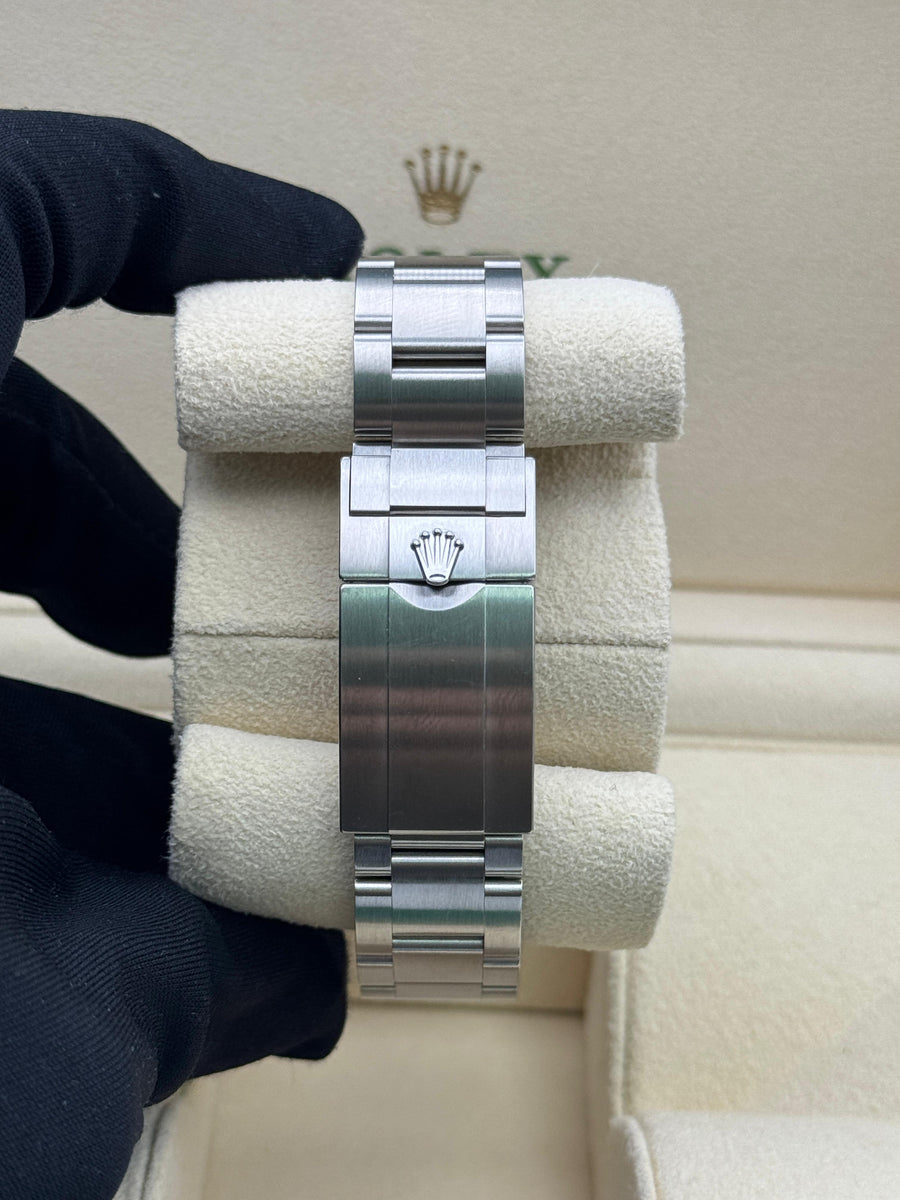 Rolex Explorer 224270 Complete Set 08/2024