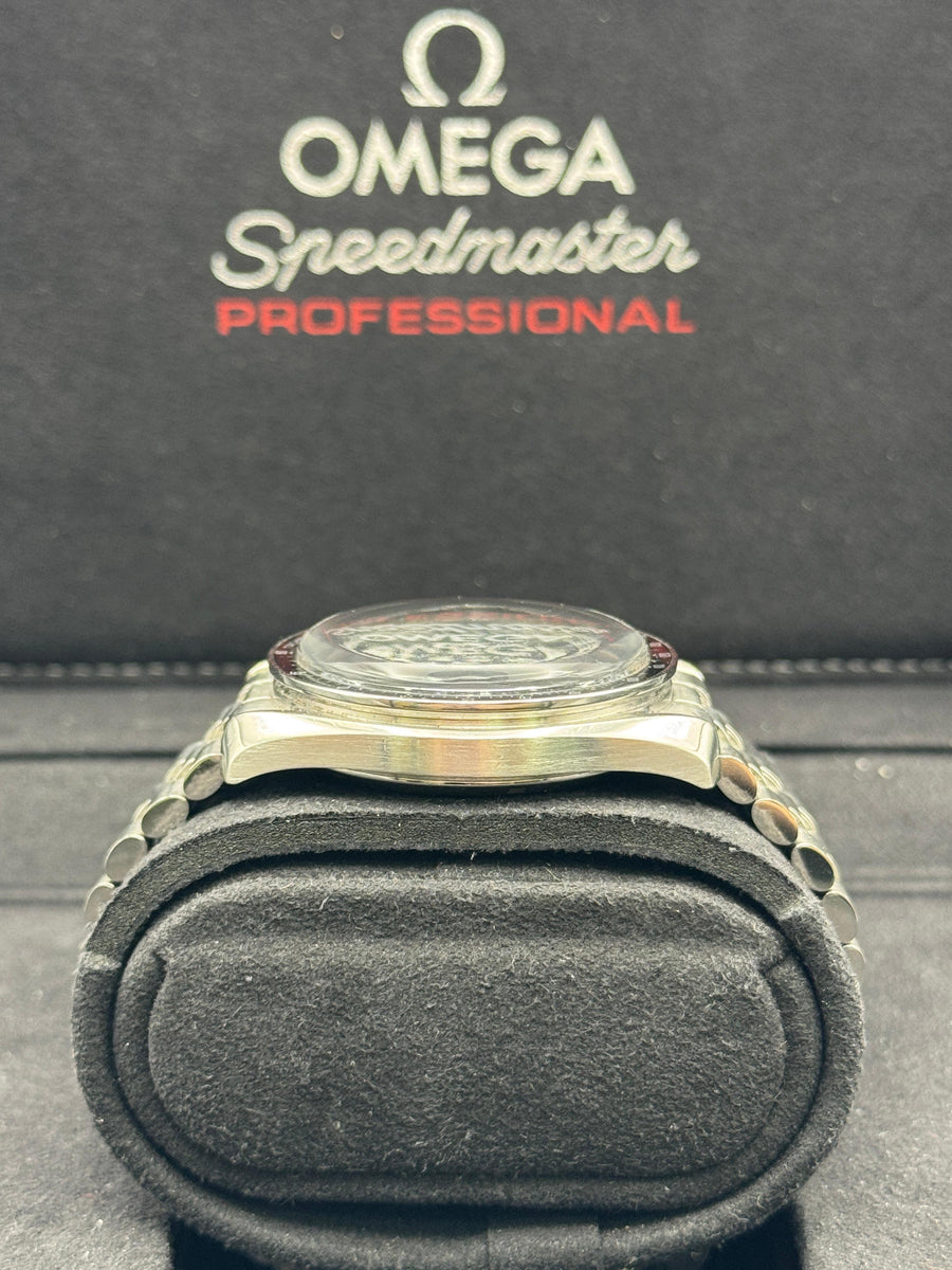 Omega Speedmaster Professional 310.30.42.50.01.001 Complete Set Dated 2021