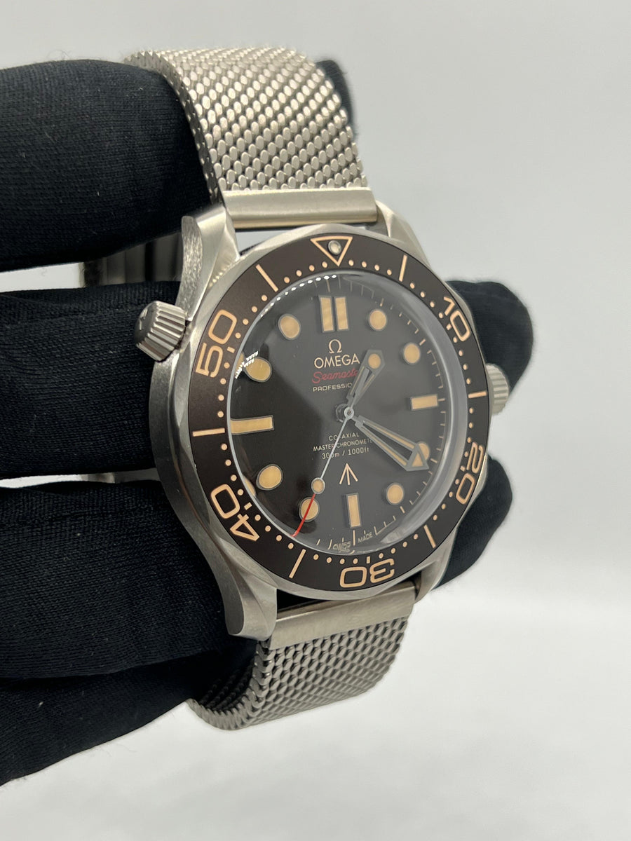 New/Unworn Omega Seamaster Titanium “No Time To Die” 210.90.42.20.01.001 Complete Set Dated 2024