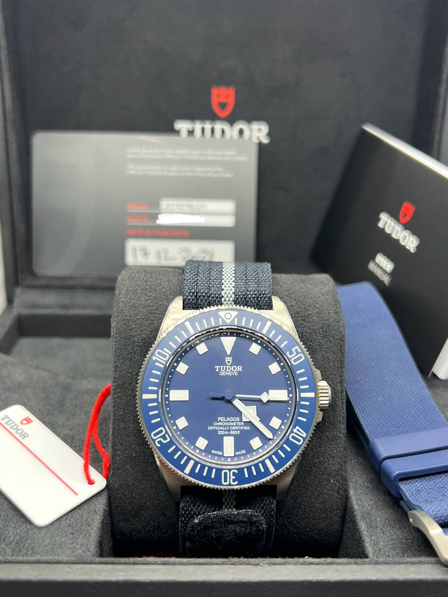 Tudor Pelagos FXD 25707B/21 Complete Set Dated 12/2021