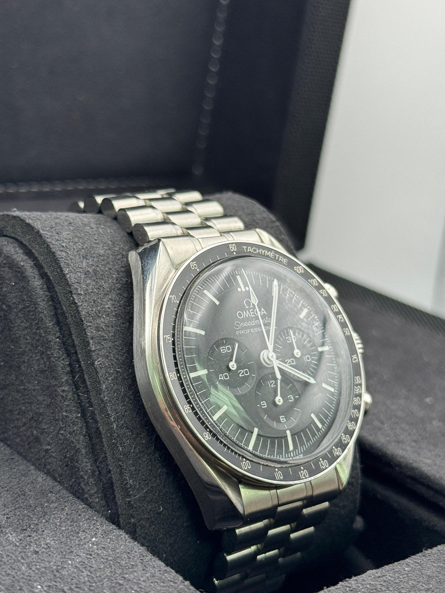 Omega Speedmaster Professional 310.30.42.50.01.001 Complete Set Dated 2021