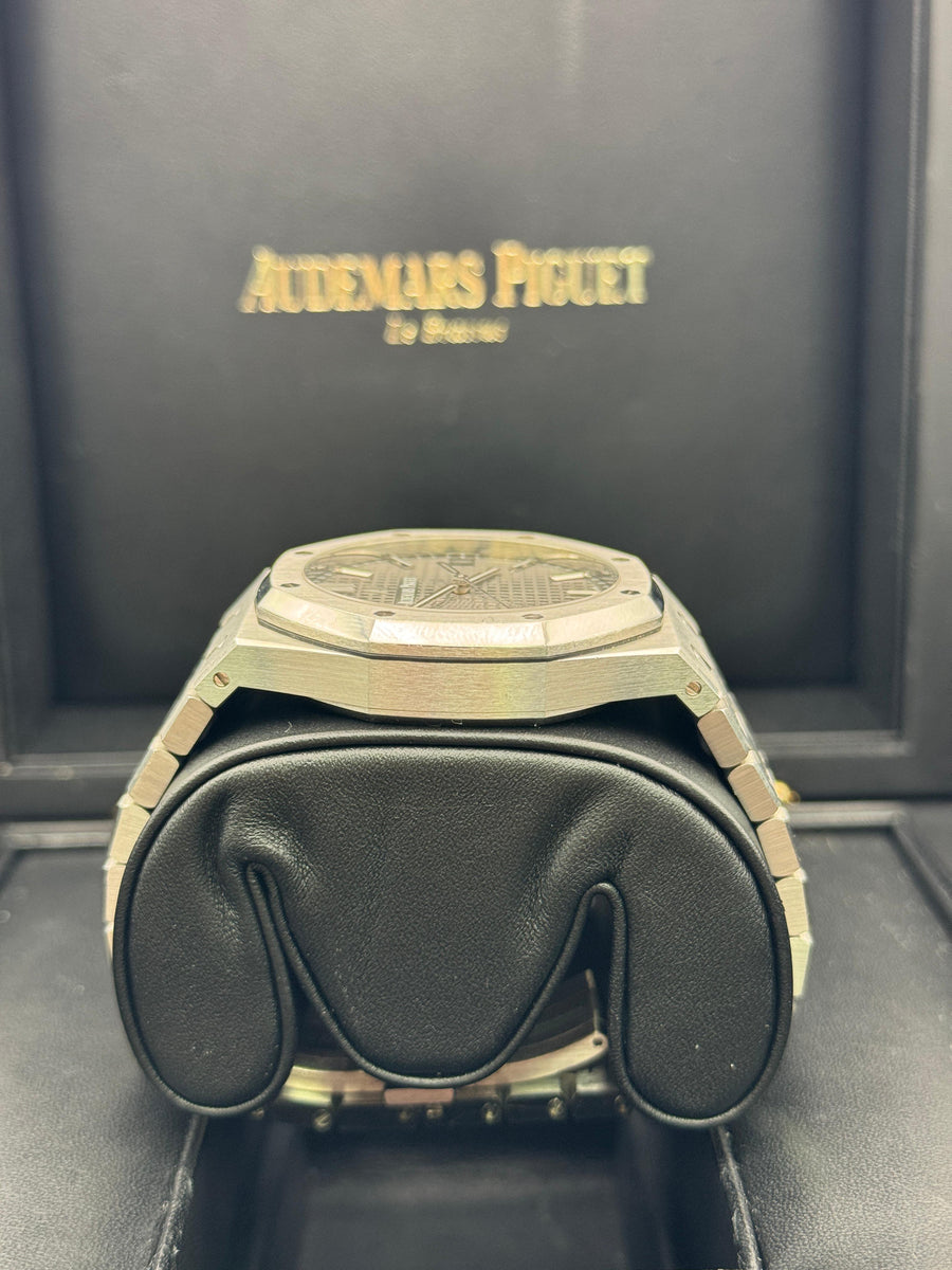Audemars Piguet Royal Oak 15500ST.OO.1220ST.02 With Box & Papers