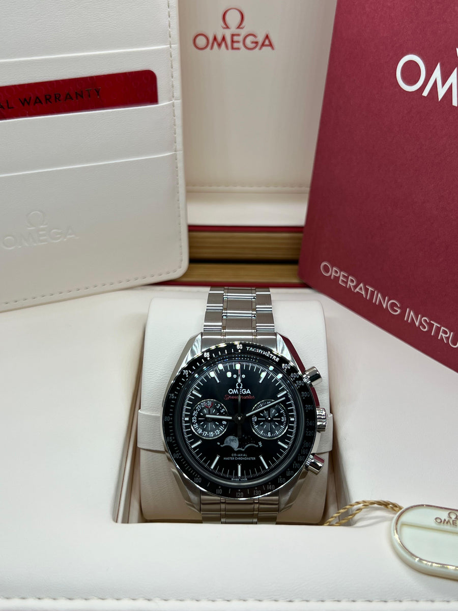 New/Unworn Omega Speedmaster Moonphase 304.30.44.52.01.001 Complete Set Dated 11/2024