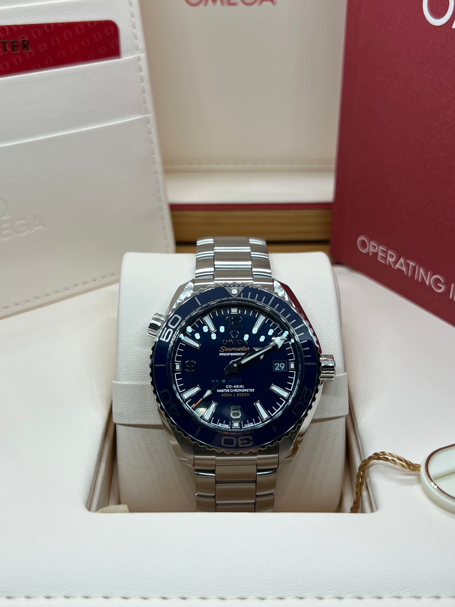 New/Unworn Omega Planet Ocean 39.5mm 215.30.40.20.03.001 Complete Set Dated 2024