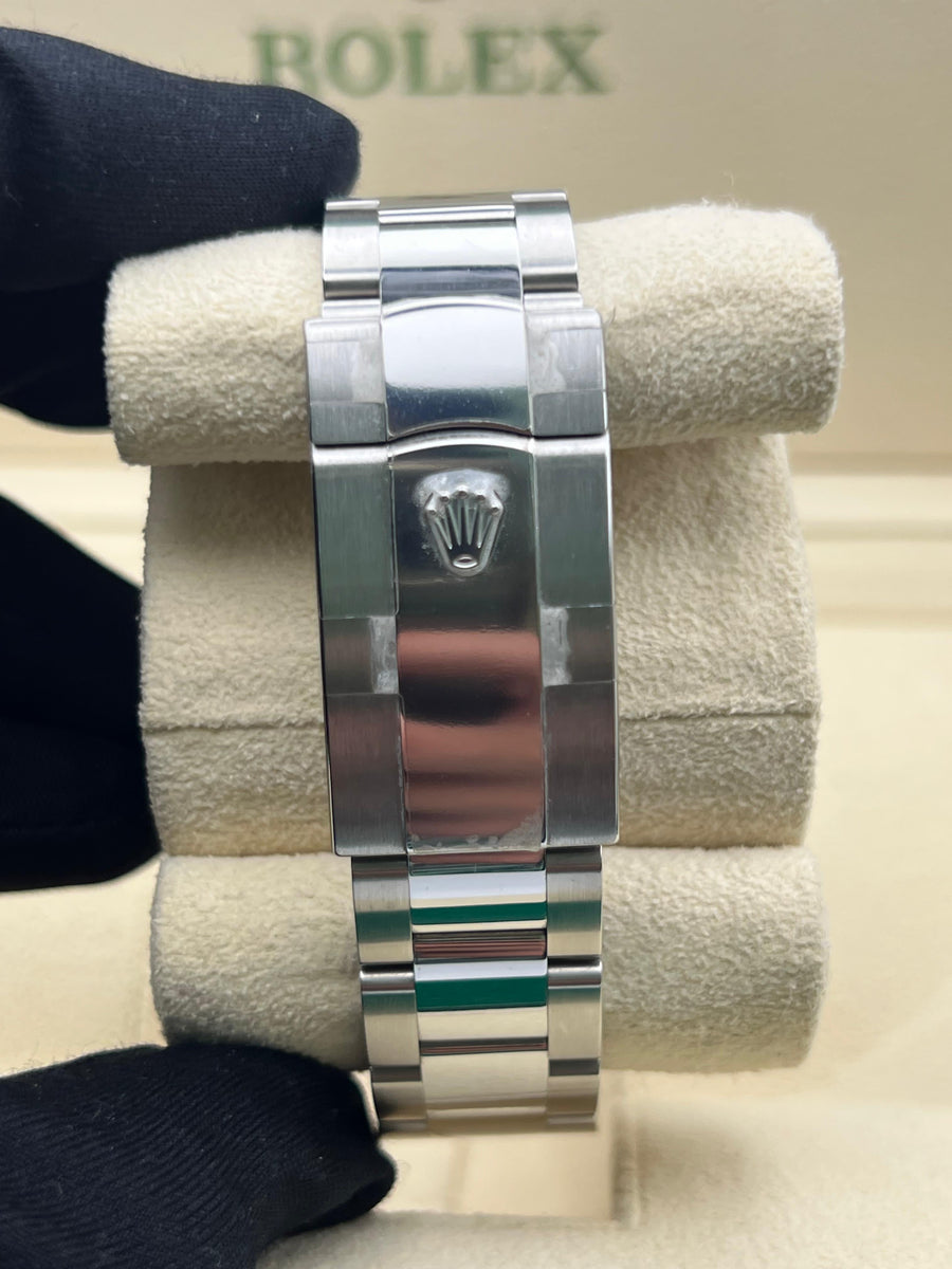 Like New Rolex Skydweller 326934 Complete Set Dated 2023