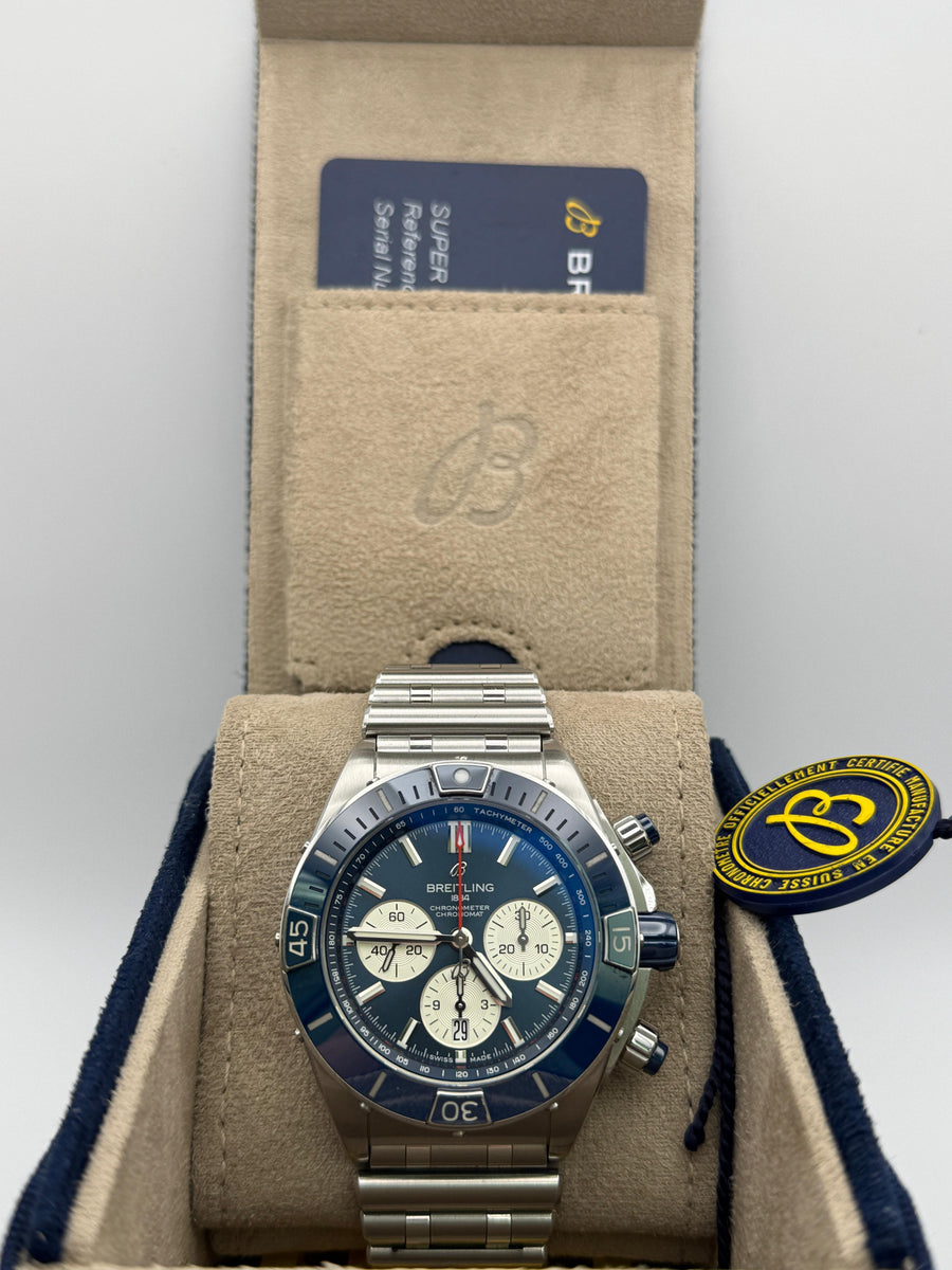 Breitling Super Chronomat B01 44mm AB0136161C1A1 Complete Set Dated 2022