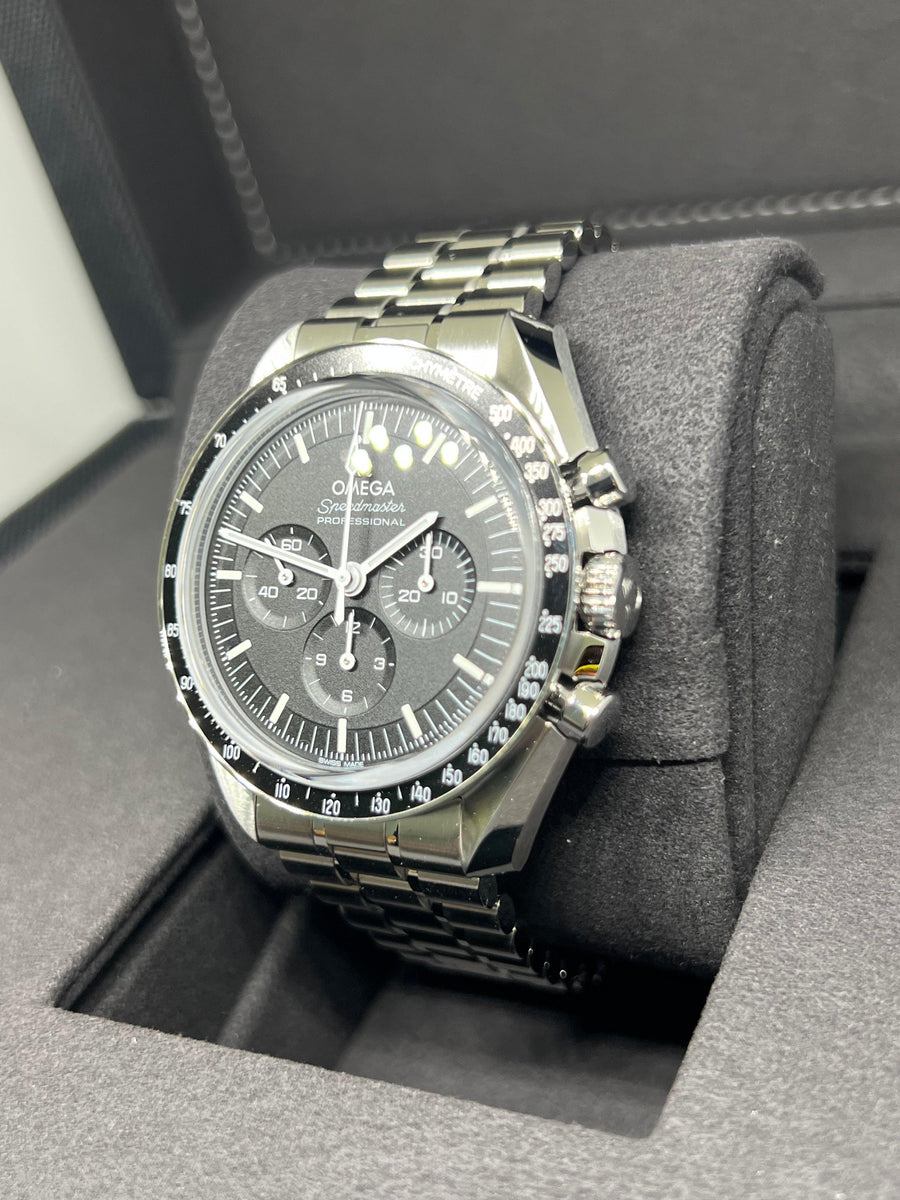 New/Unworn Omega Speedmaster Moonwatch Sapphire Crystal Ref# 310.30.42.50.01.002 complete set