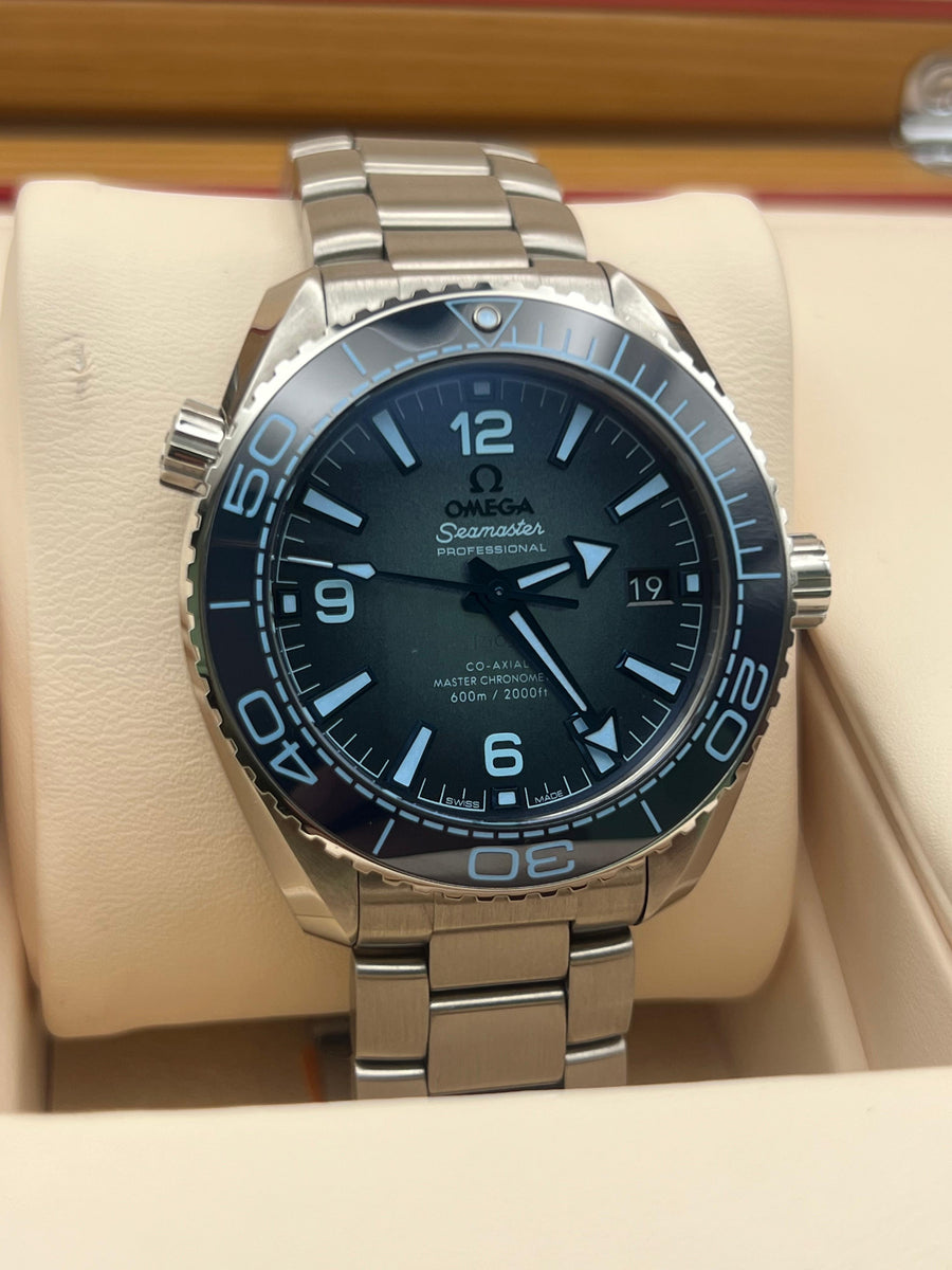 Omega Seamaster Planet Ocean Summer 215.30.40.20.03.002 Complete Set Dated 2024