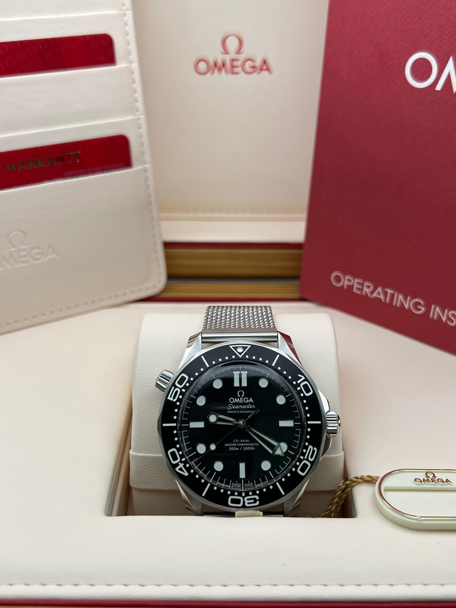 New/Unworn Omega Seamaster Diver 300m 210.30.42.20.01.010 Complete Set Dated 2025
