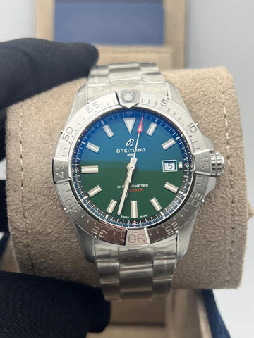 New/Unworn Breitling Avenger 42mm A17328101L1A1 Complete Set Dated 2024