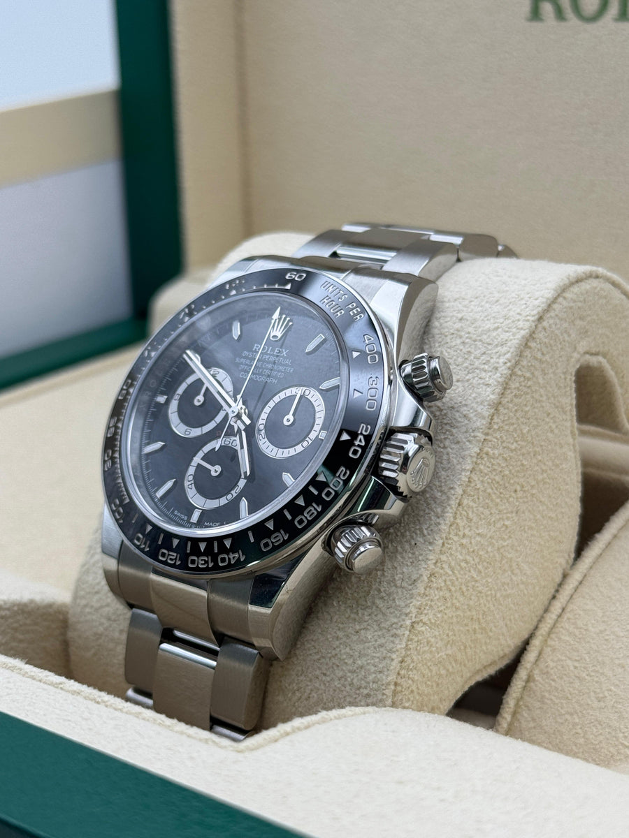 Like New Rolex Daytona 126500LN Complete Set Dated 2024