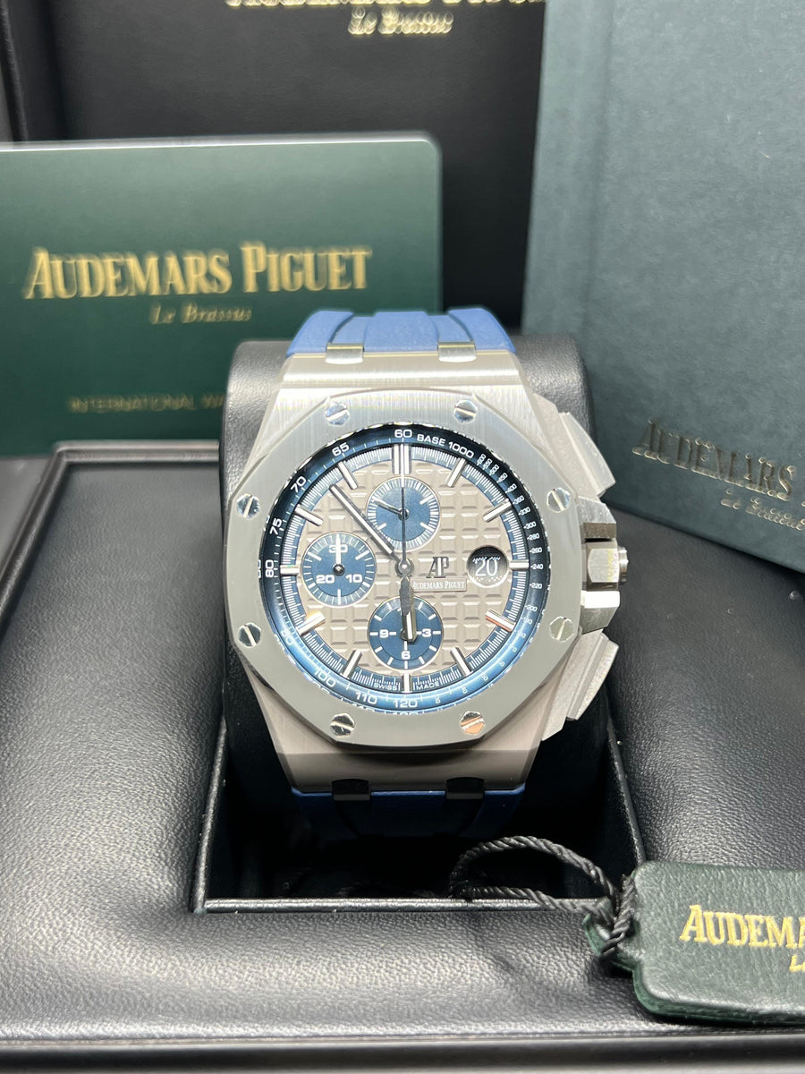 Audemars Piguet Royal Oak Offshore 26405CG.OO.A004CA.01 Complete Set Dated 2019