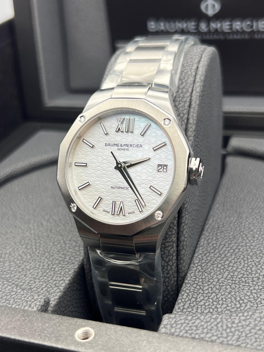 New/Unwron Baume & Mercier Riviera M0A10676 Complete Set