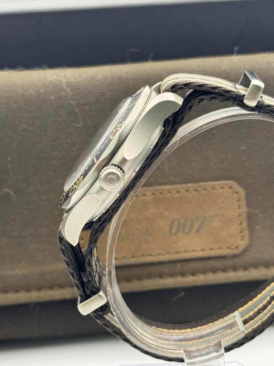 Omega Seamaster Professional No Time To Die 210.92.42.20.01.001 Complete Set Dated 2025