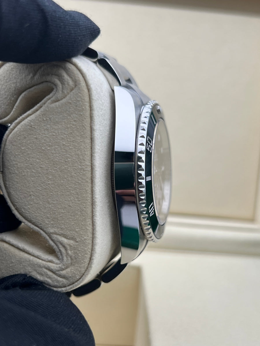 New/Unworn Rolex Submariner 124060LN Complete Set Dated 04/2025