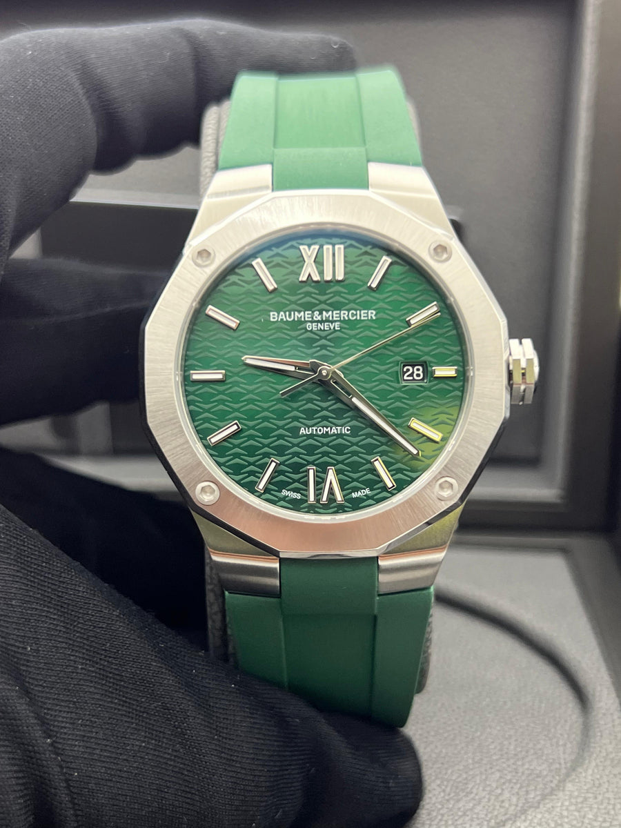 New/Unworn Baume & Mercier Riviera M0A10618 Complete Set